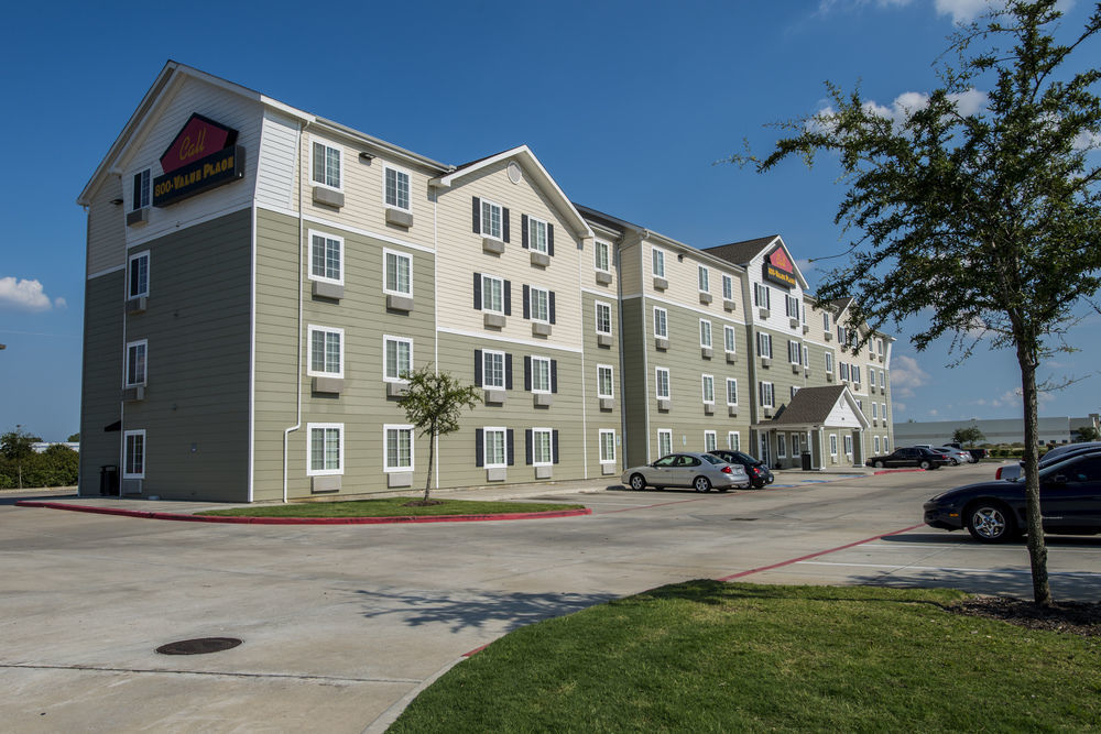 Woodspring Suites Topeka Exterior photo